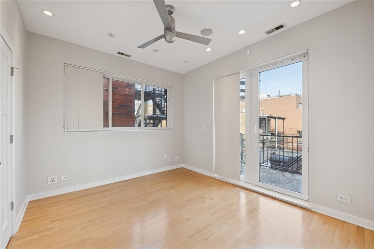 1614 W Augusta Boulevard Unit: 3