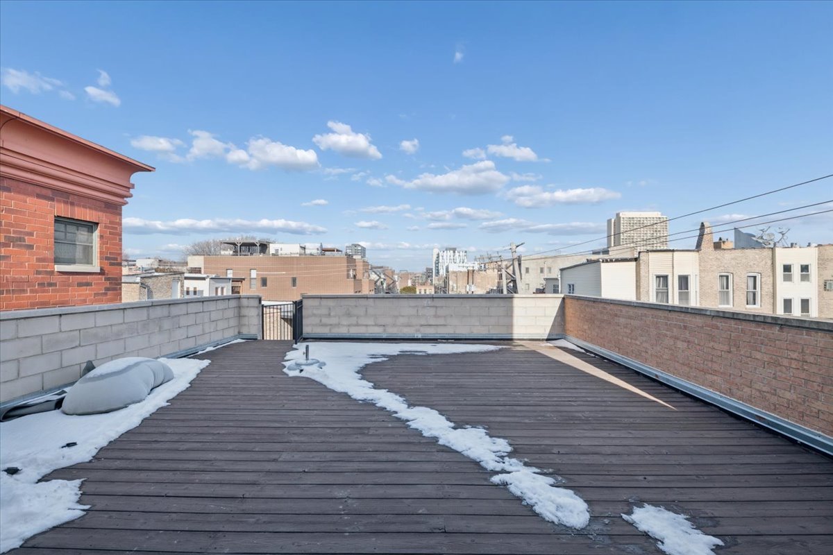 1614 W Augusta Boulevard Unit: 3