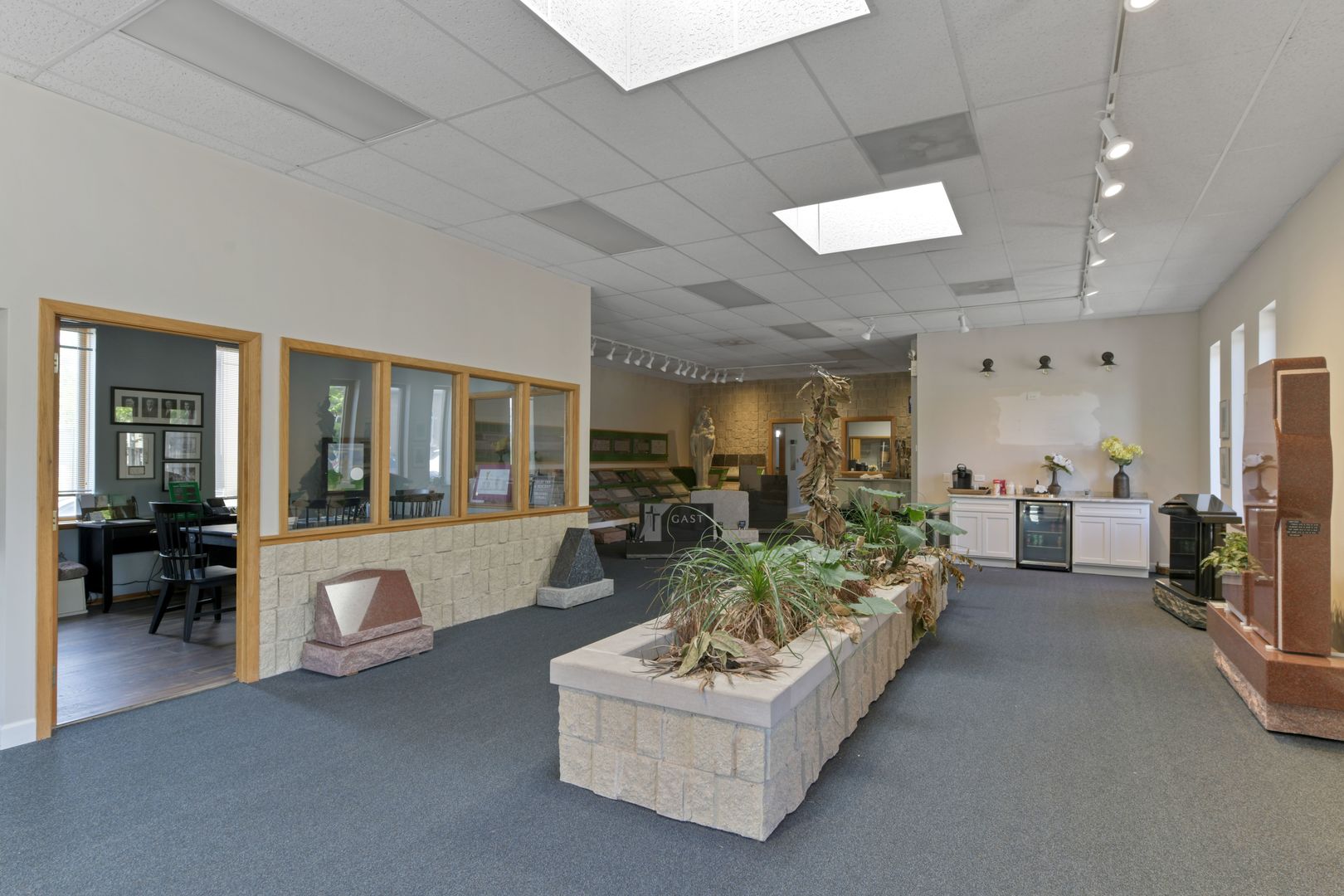 24 S Des Plaines River Road