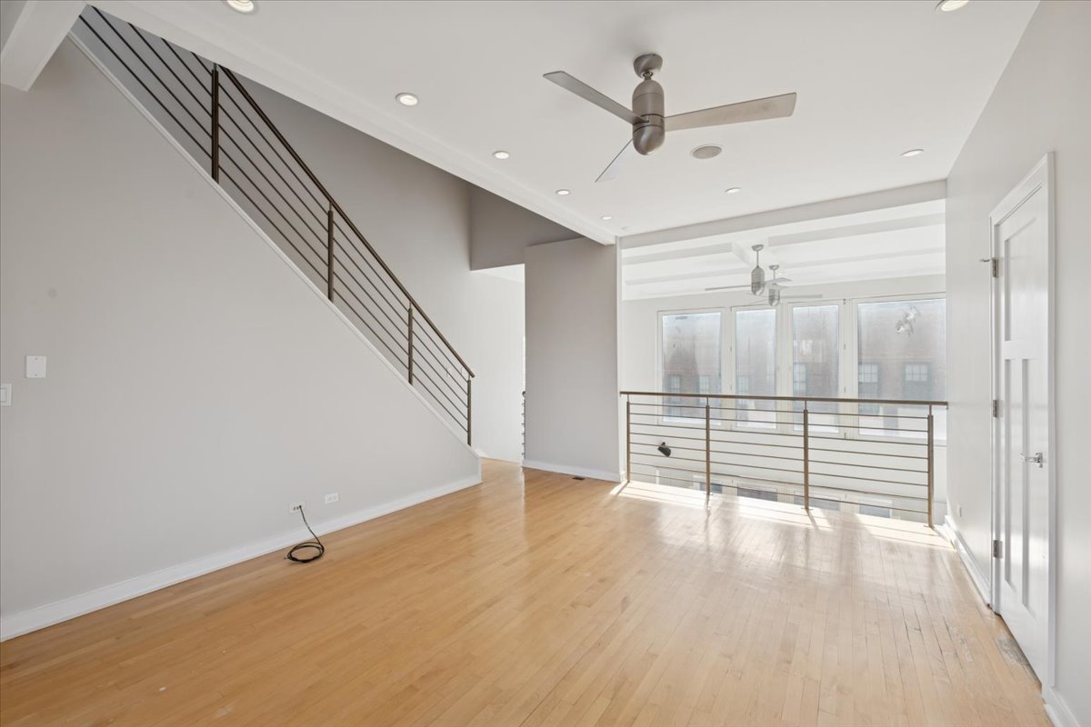 1614 W Augusta Boulevard Unit: 3