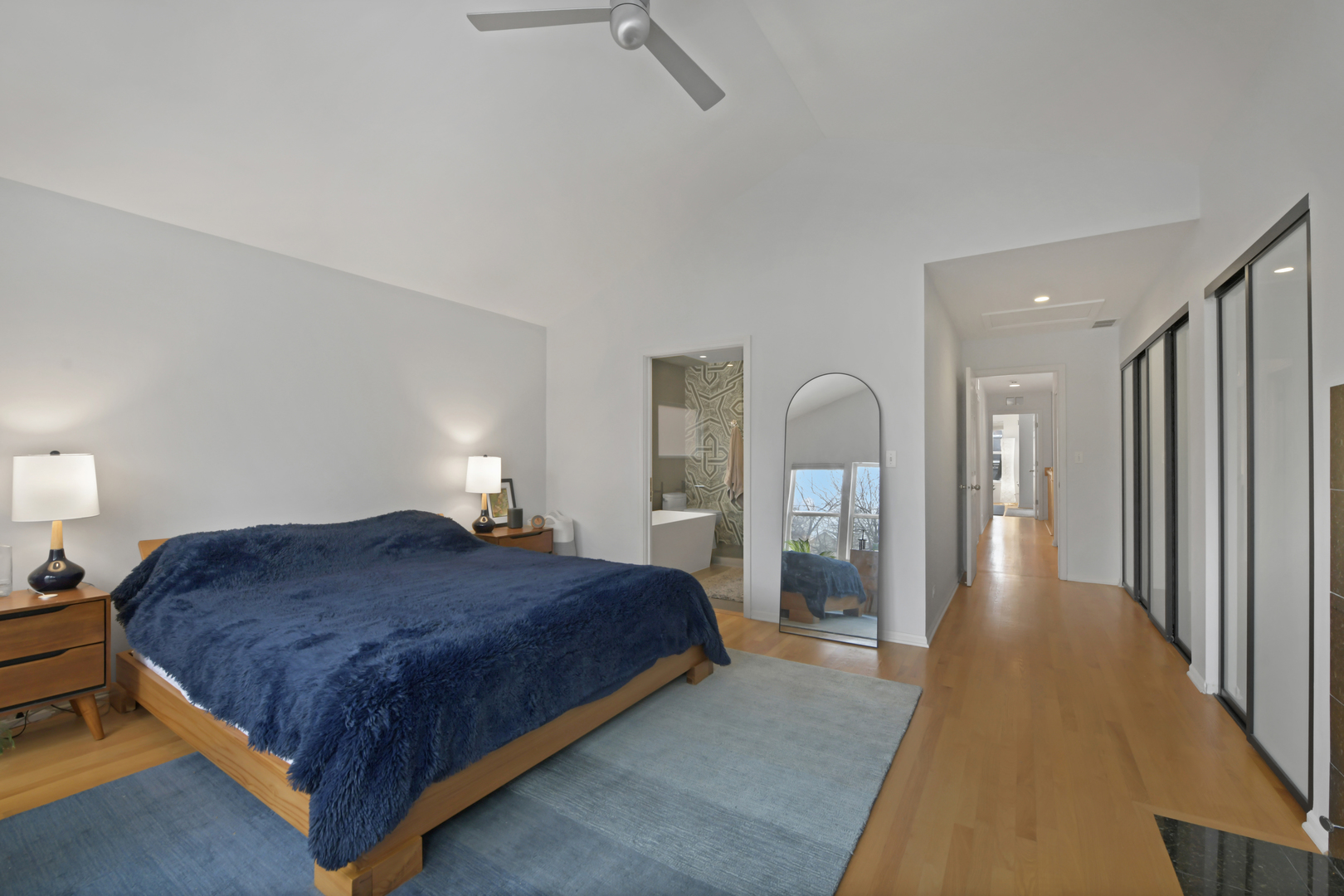 335 W Evergreen Avenue