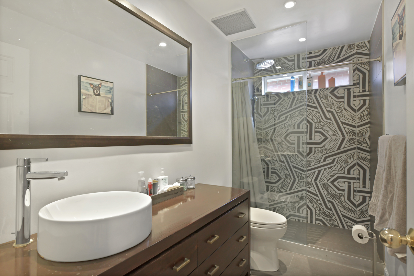 335 W Evergreen Avenue