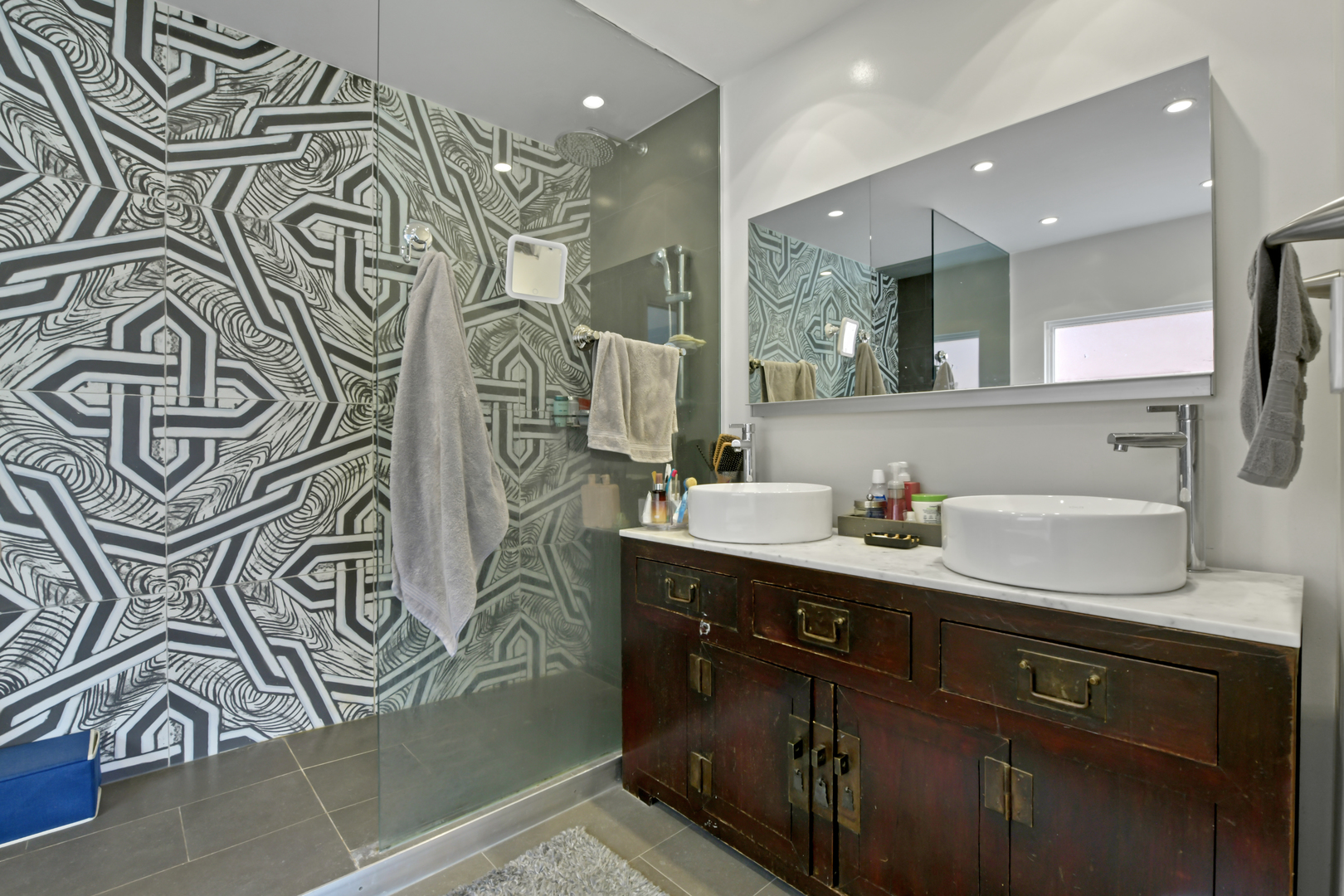 335 W Evergreen Avenue