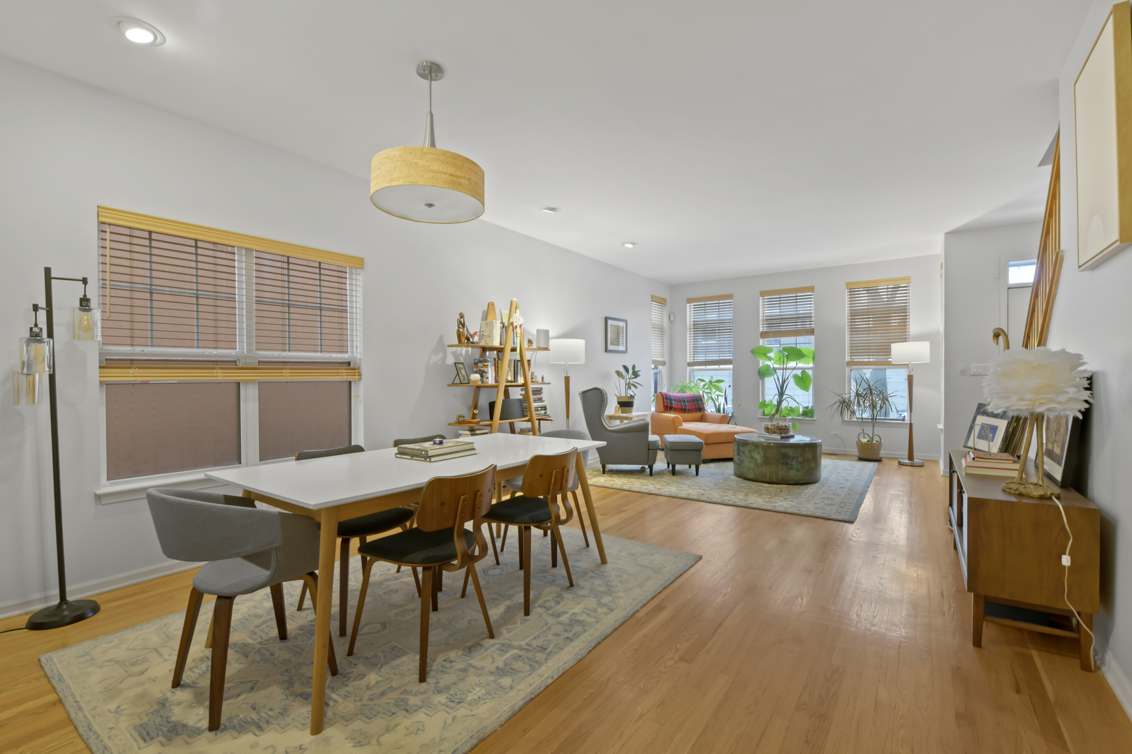 335 W Evergreen Avenue