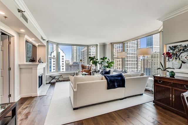 25 E Superior Street Unit: 1906