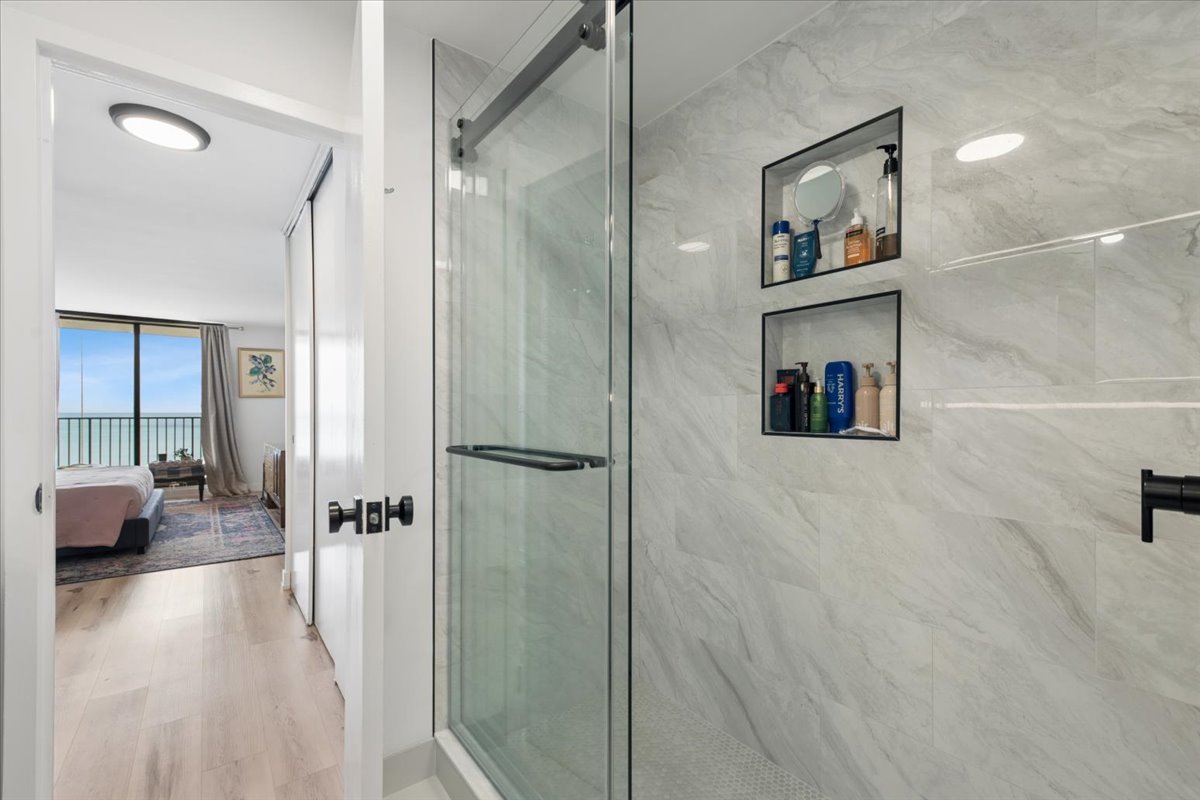 1212 N Lake Shore Drive Unit: 8BN