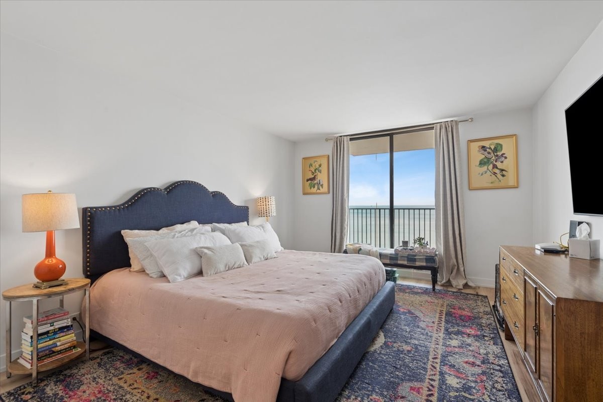 1212 N Lake Shore Drive Unit: 8BN