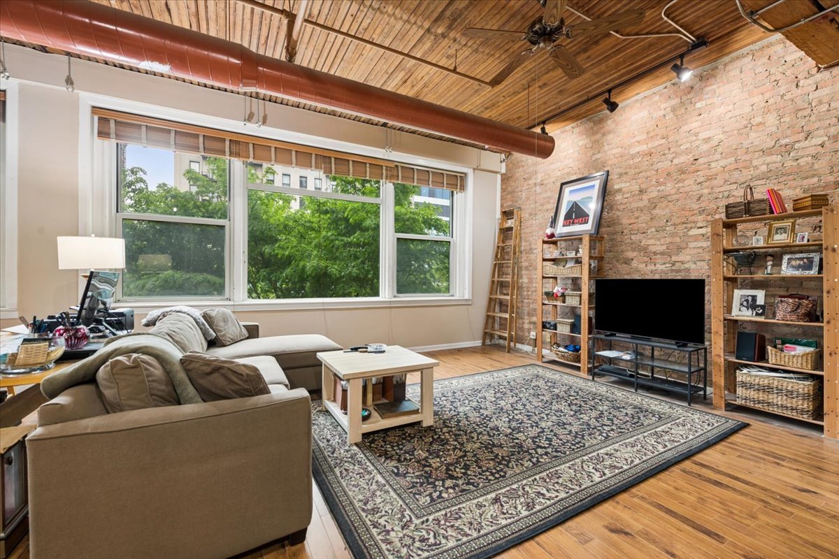 900 S Wabash Avenue Unit: 206