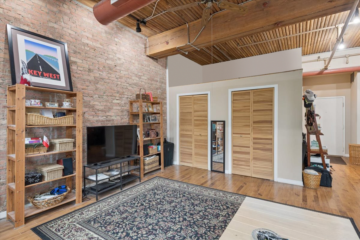 900 S Wabash Avenue Unit: 206
