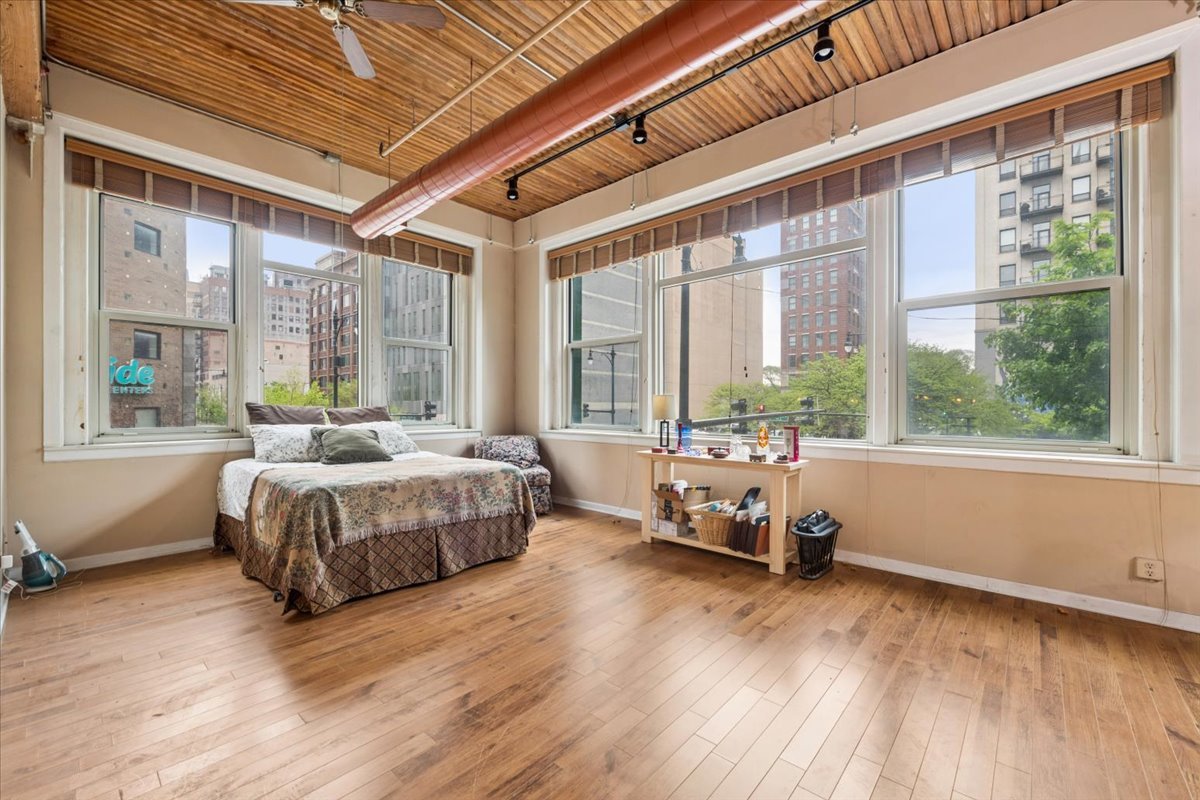 900 S Wabash Avenue Unit: 206