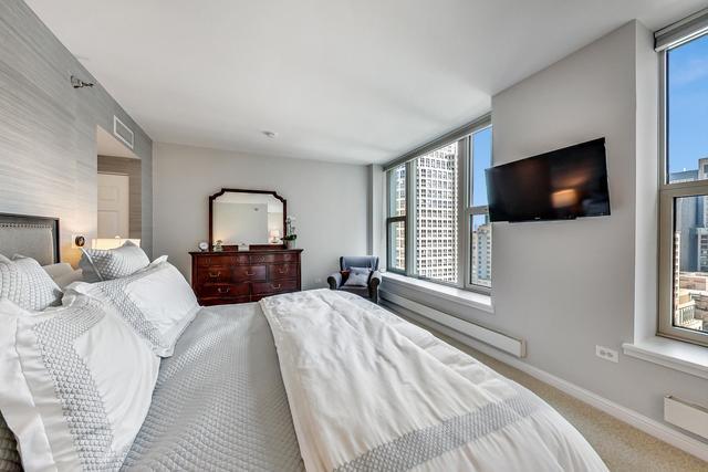 25 E Superior Street Unit: 1906