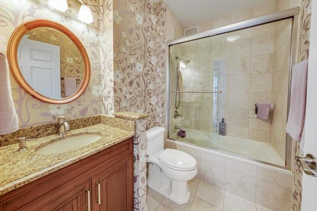 25 E Superior Street Unit: 1906