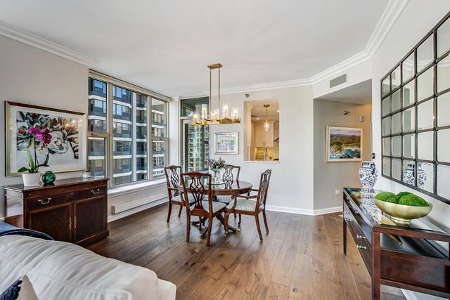 25 E Superior Street Unit: 1906