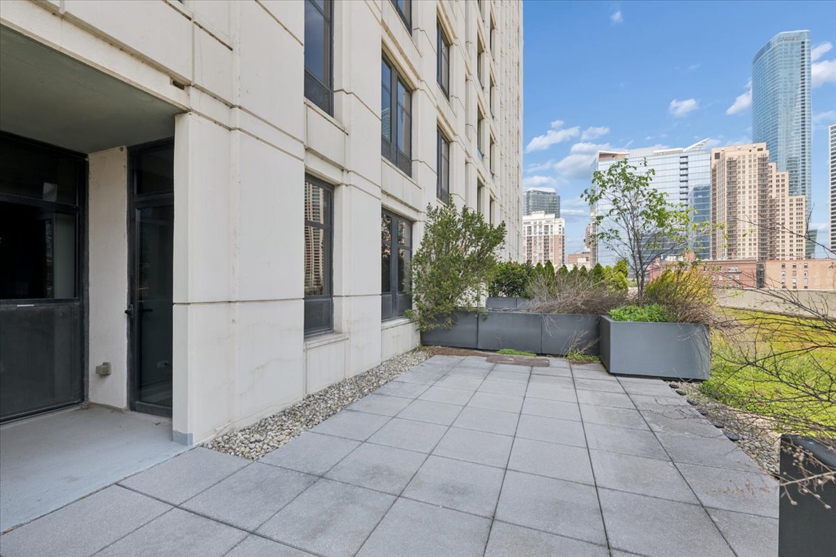1255 S State Street Unit: 609