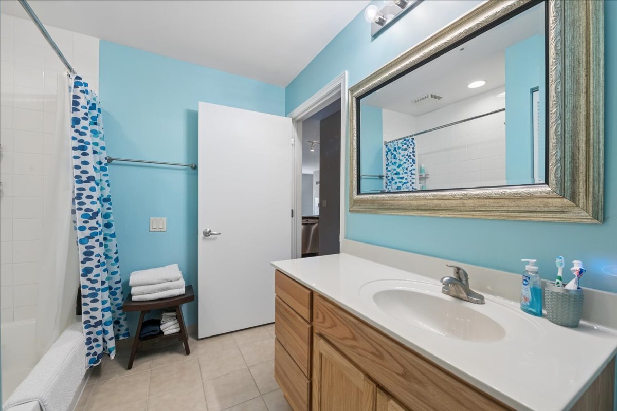 1255 S State Street Unit: 609