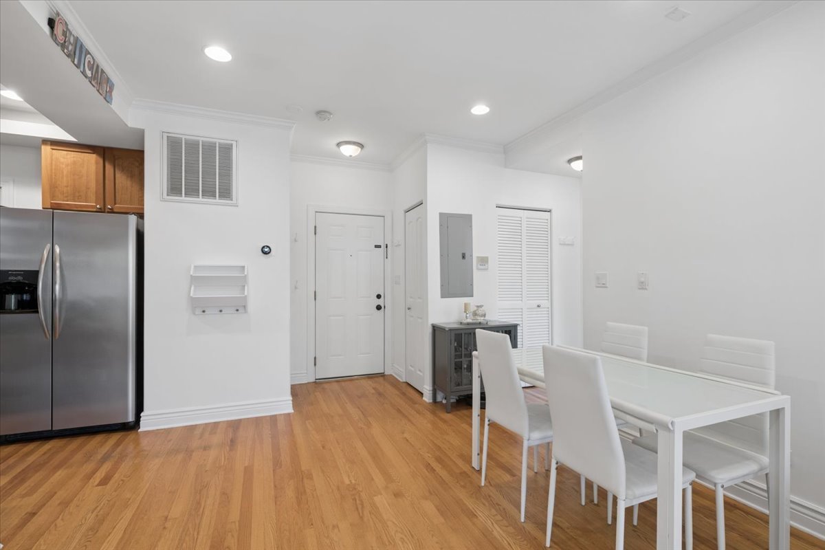 6333 N Glenwood Avenue Unit: 3W