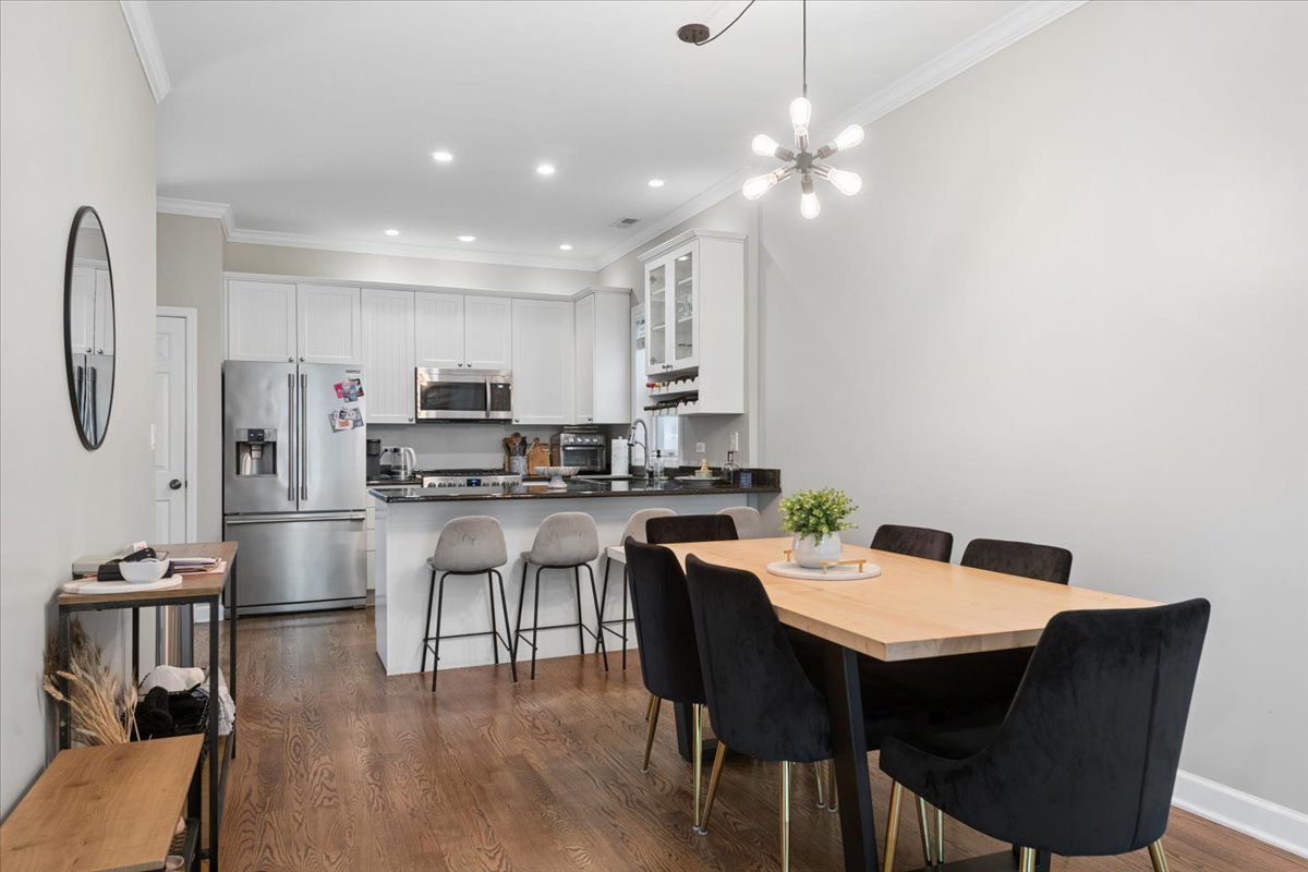 1508 N Hudson Avenue Unit: 2