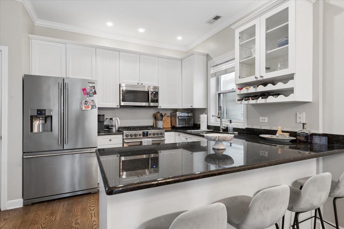 1508 N Hudson Avenue Unit: 2