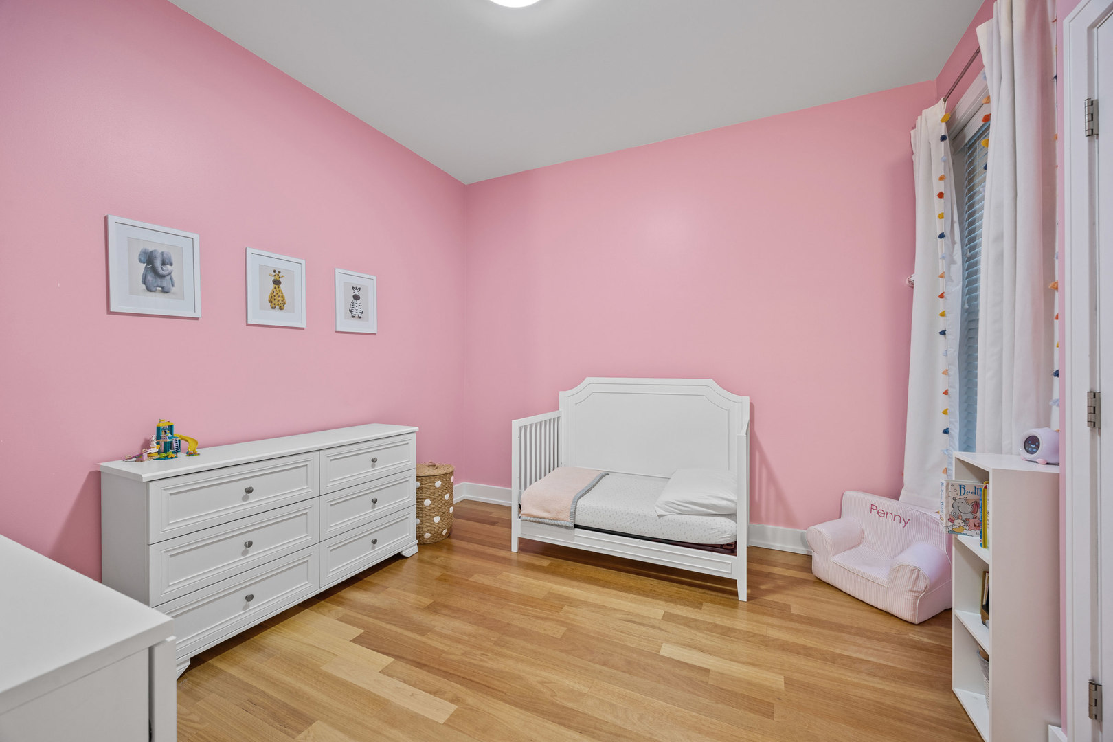 4043 N Damen Avenue Unit: 2