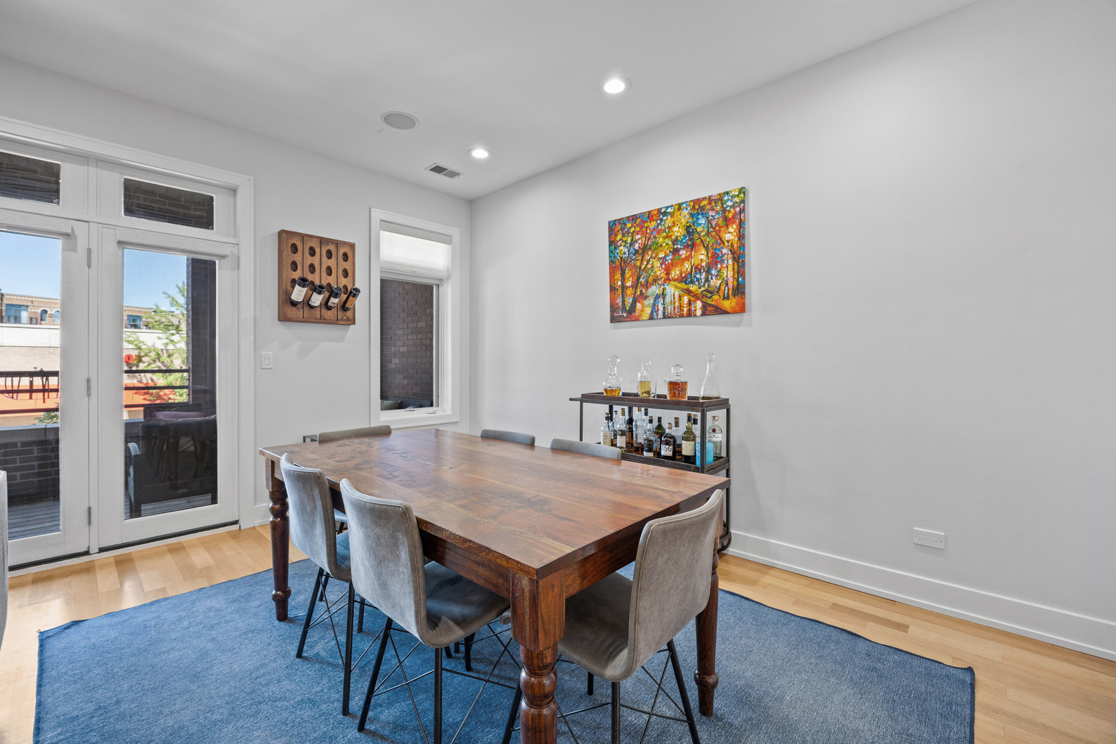 4043 N Damen Avenue Unit: 2