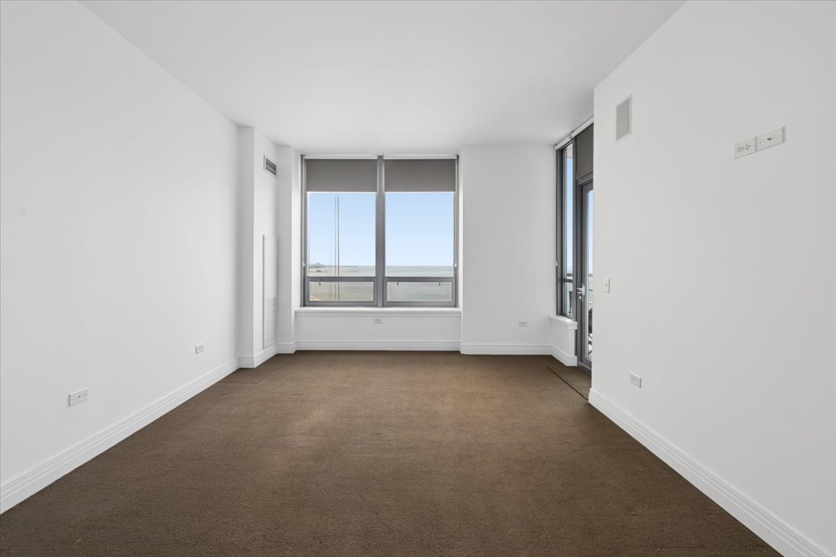 600 N Lake Shore Drive Unit: 1305