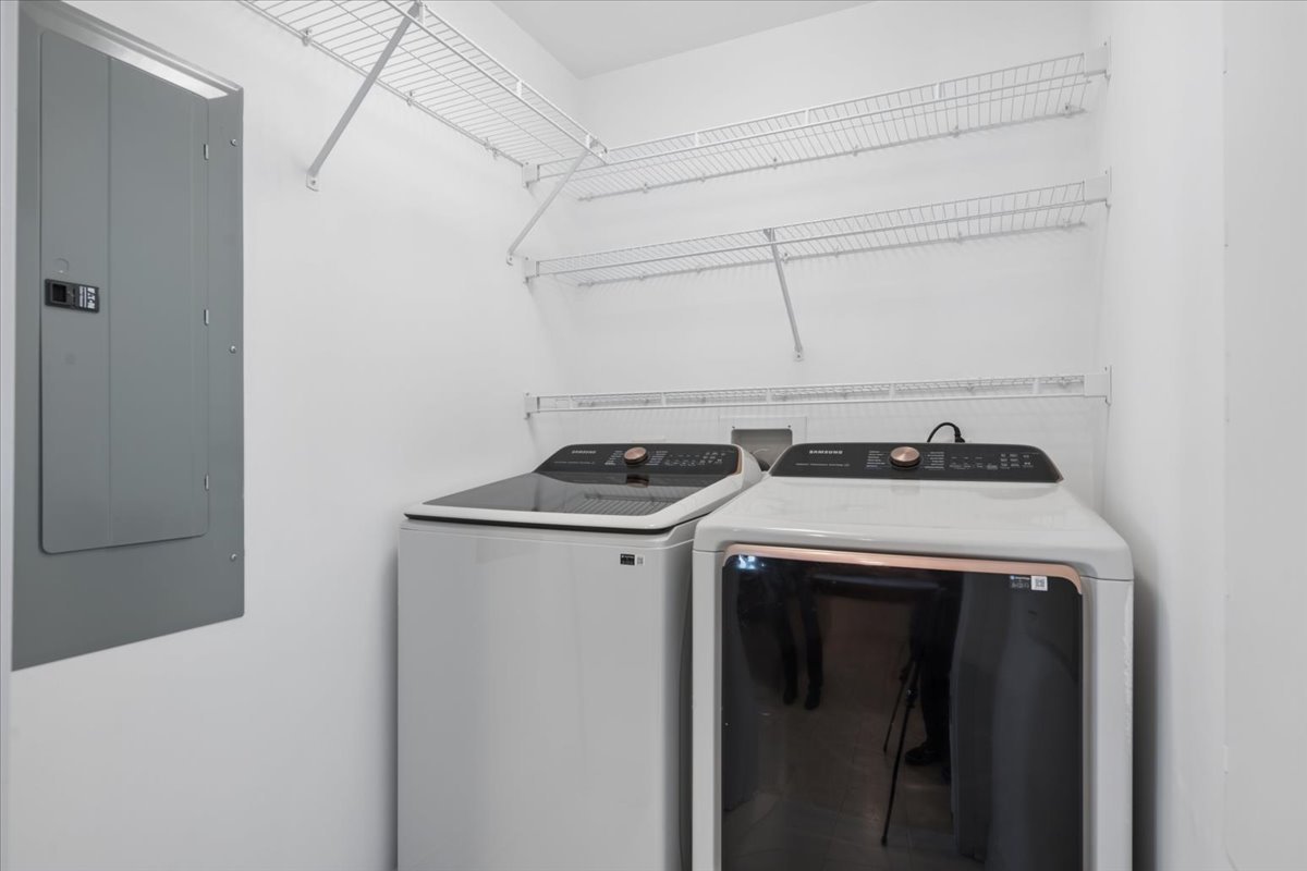 600 N Lake Shore Drive Unit: 1305