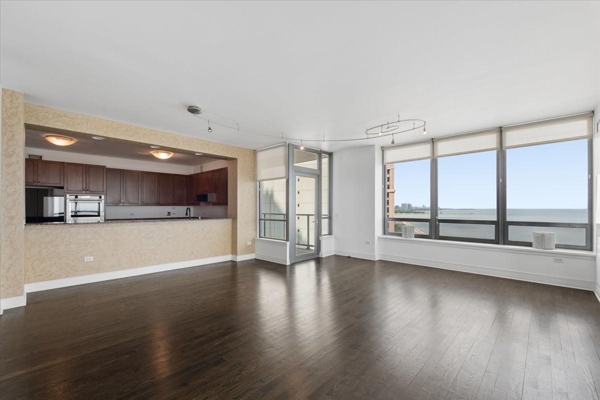 600 N Lake Shore Drive Unit: 1305