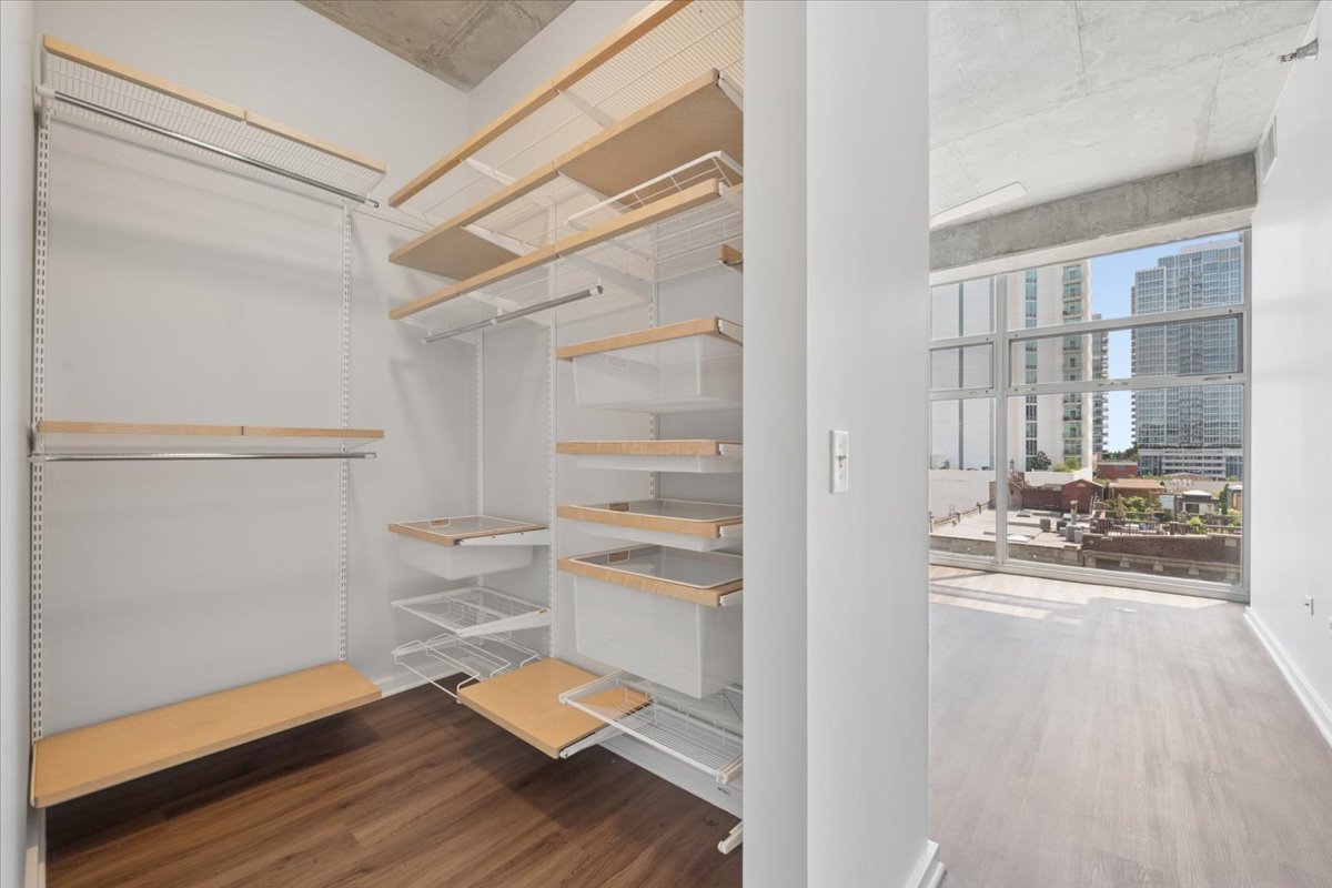 1620 S Michigan Avenue Unit: 606