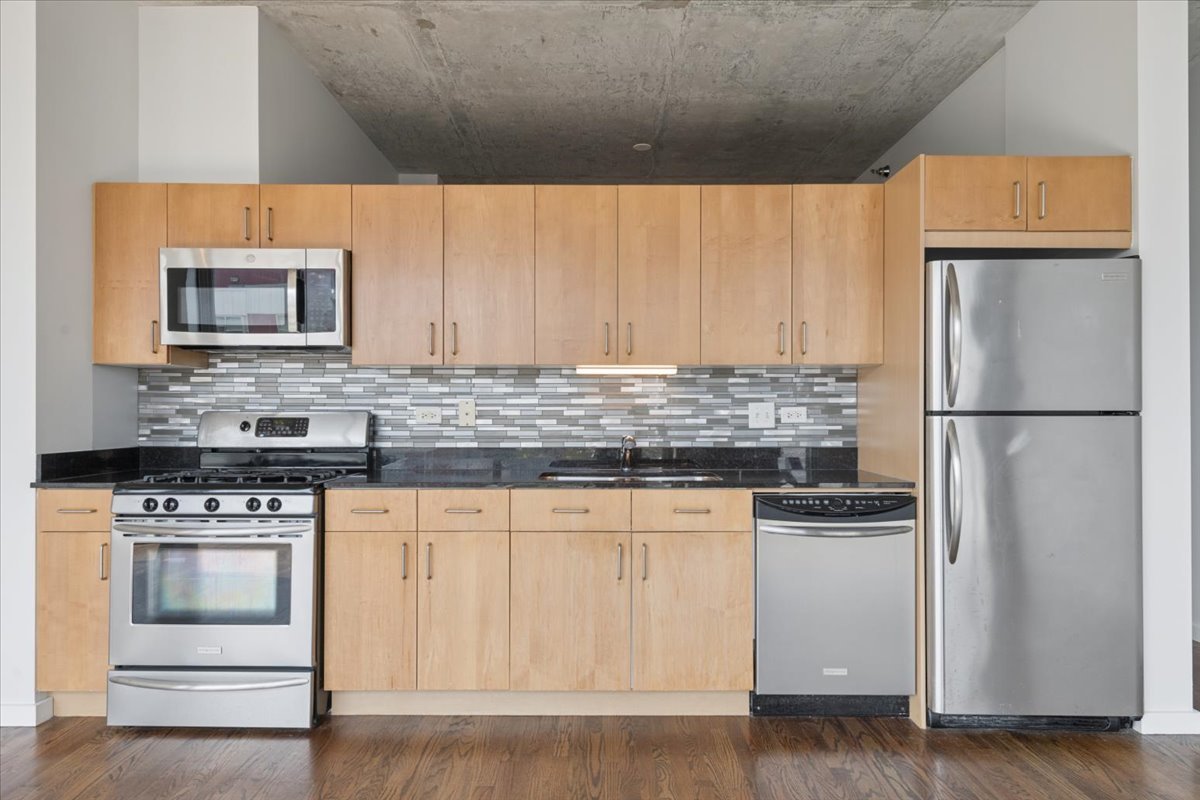 1620 S Michigan Avenue Unit: 606