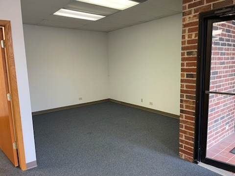 24 S Des Plaines River Road Unit: 400