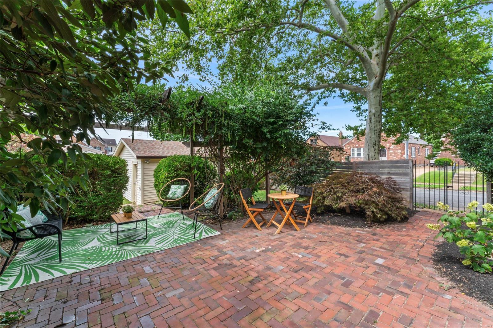 3862 French Court