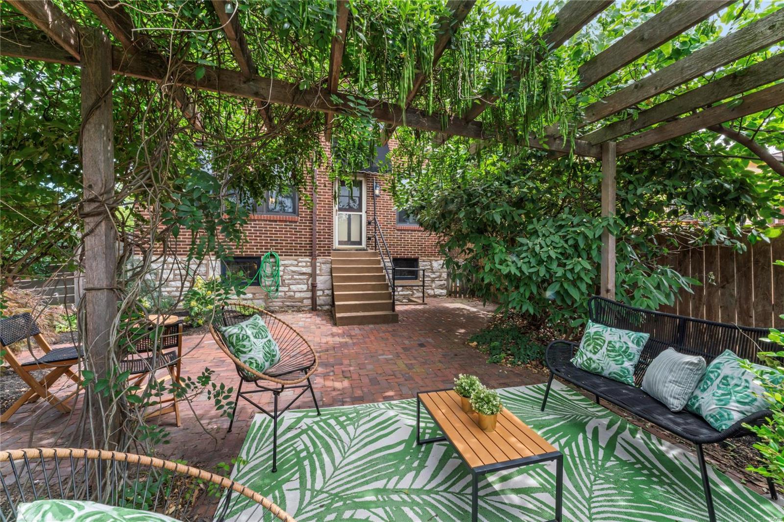 3862 French Court