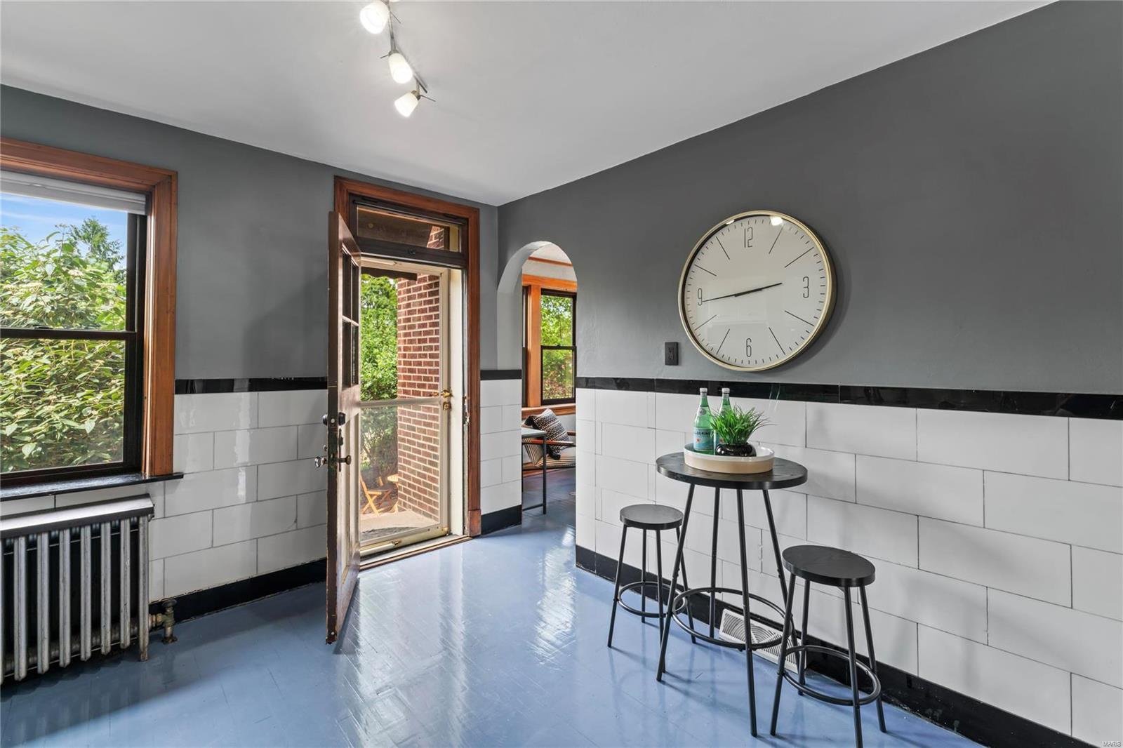 3862 French Court