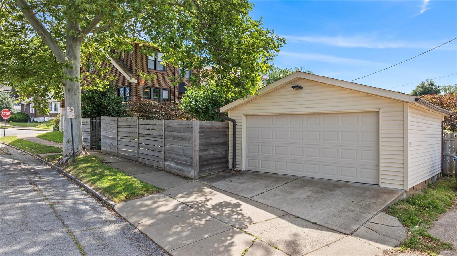 3862 French Court