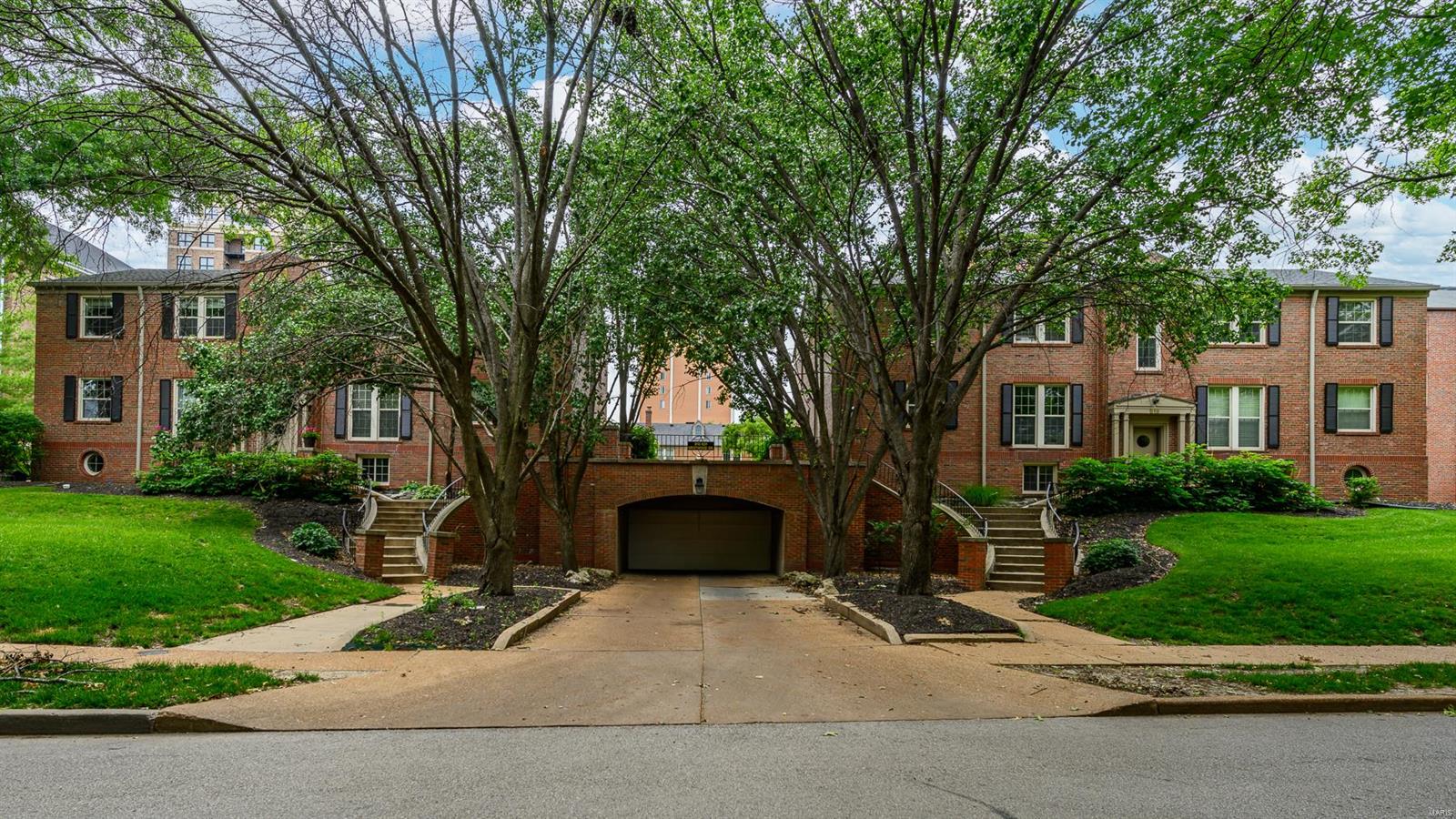 829 Westwood Drive Unit: 2E