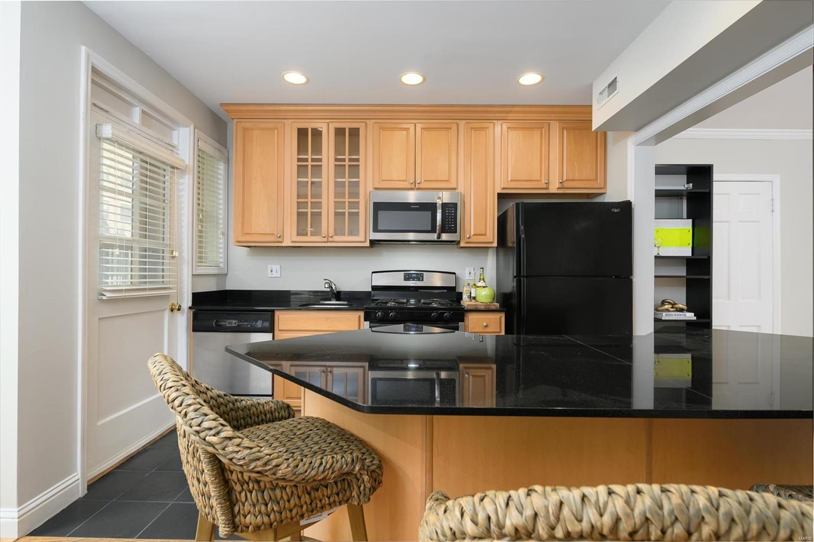 829 Westwood Drive Unit: 2E