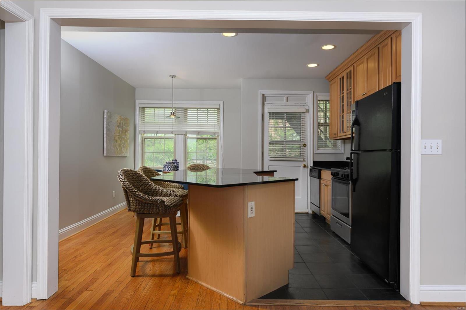 829 Westwood Drive Unit: 2E