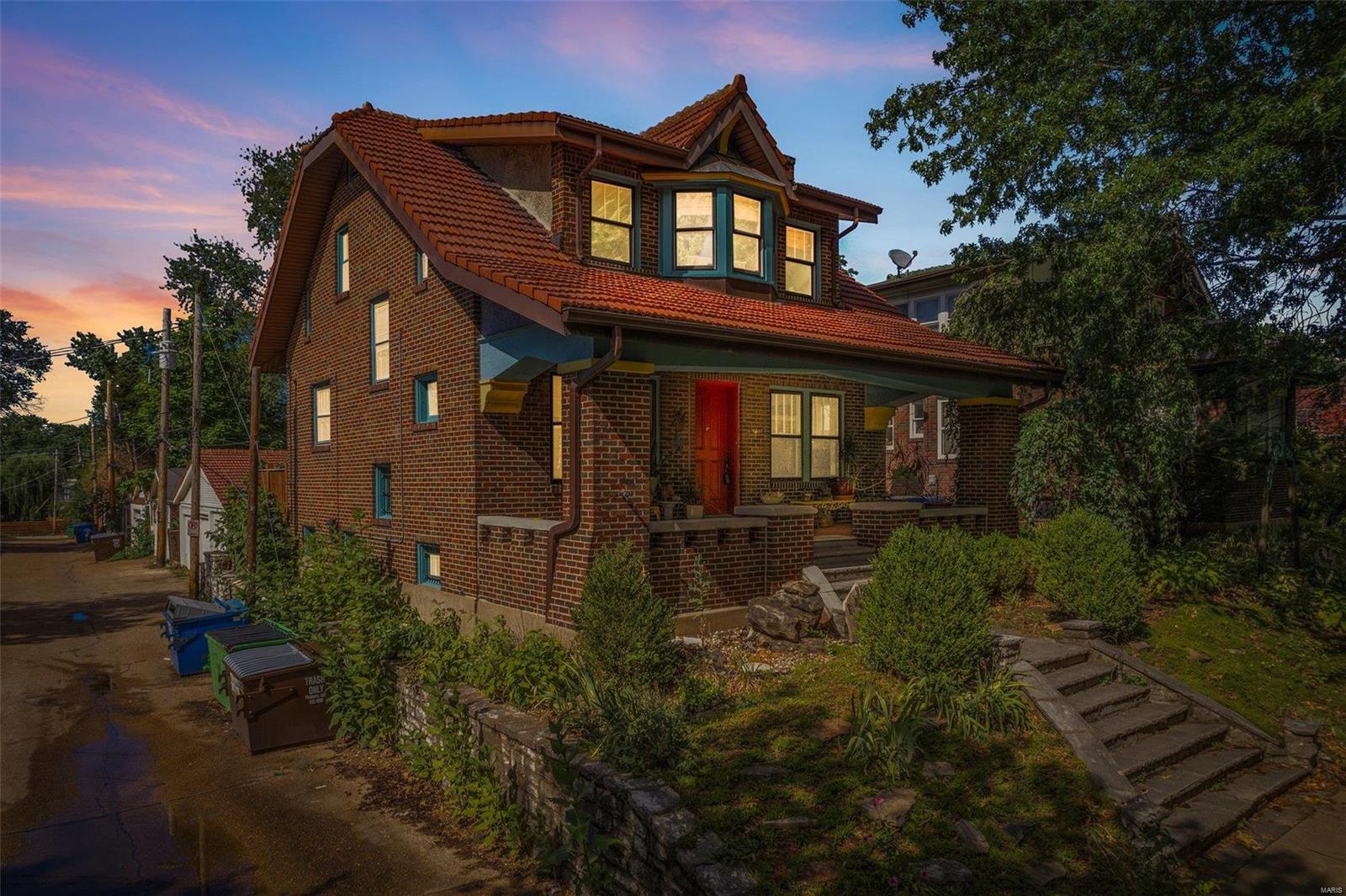 4649 Magnolia Avenue
