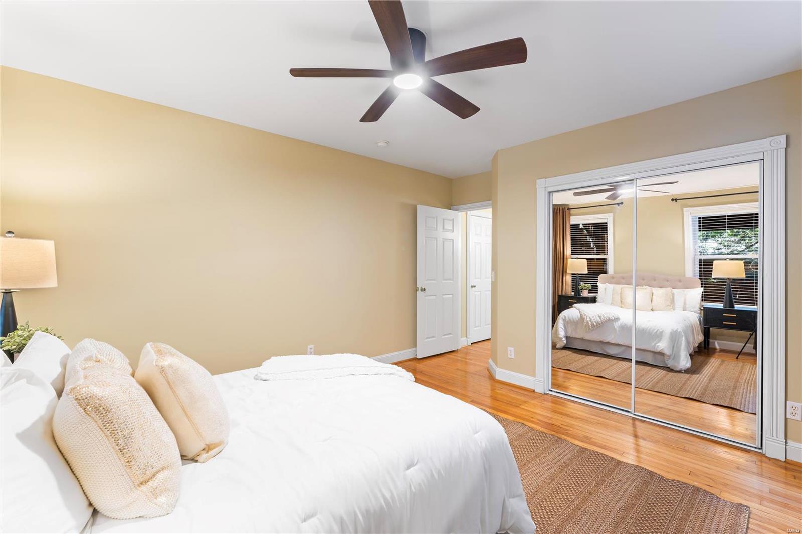 6330 Southwood Avenue Unit: 1E