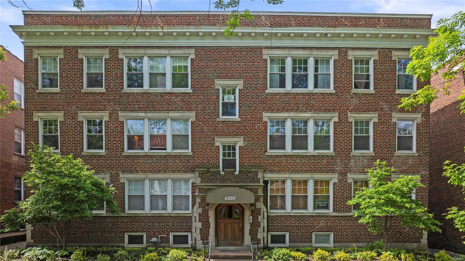 6330 Southwood Avenue Unit: 1E