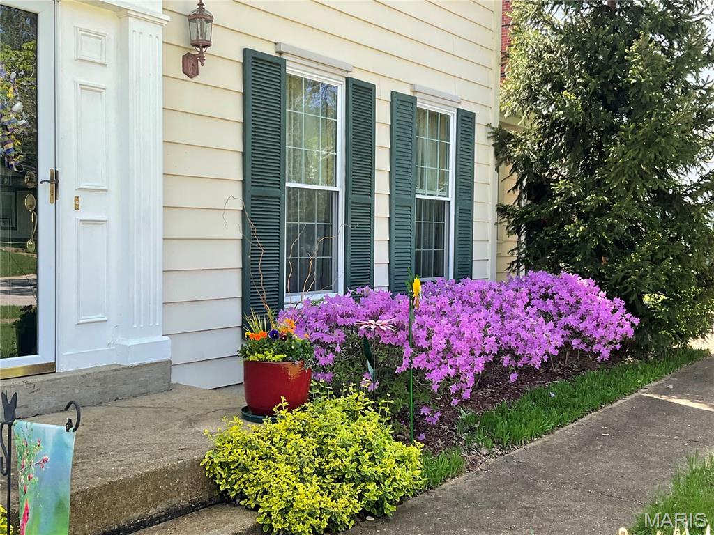 278 Oakleigh Woods Drive