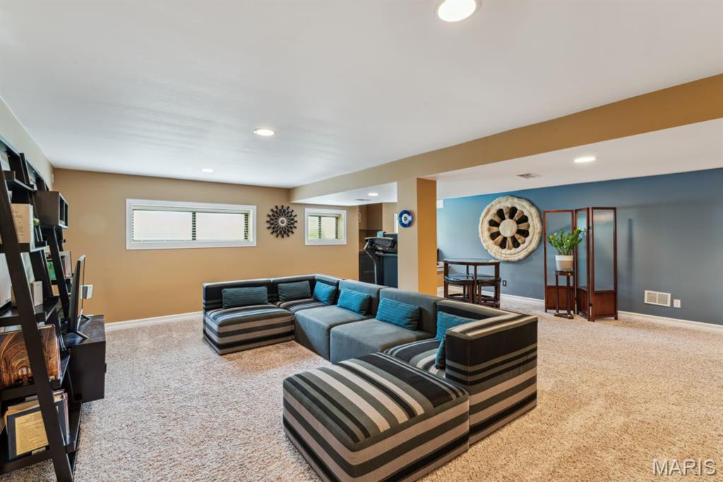 278 Oakleigh Woods Drive