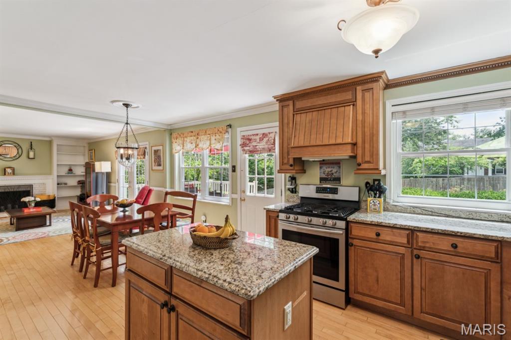 278 Oakleigh Woods Drive