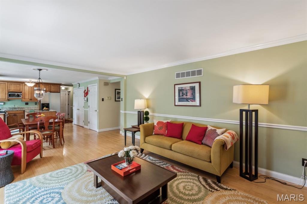 278 Oakleigh Woods Drive