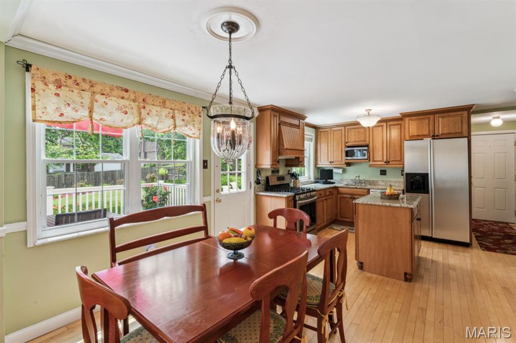 278 Oakleigh Woods Drive