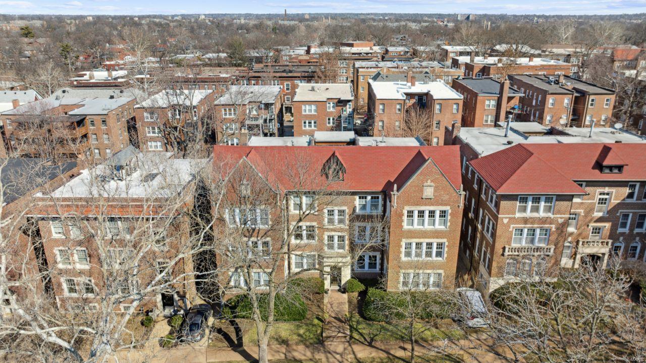 6317 Southwood Avenue Unit: 2W