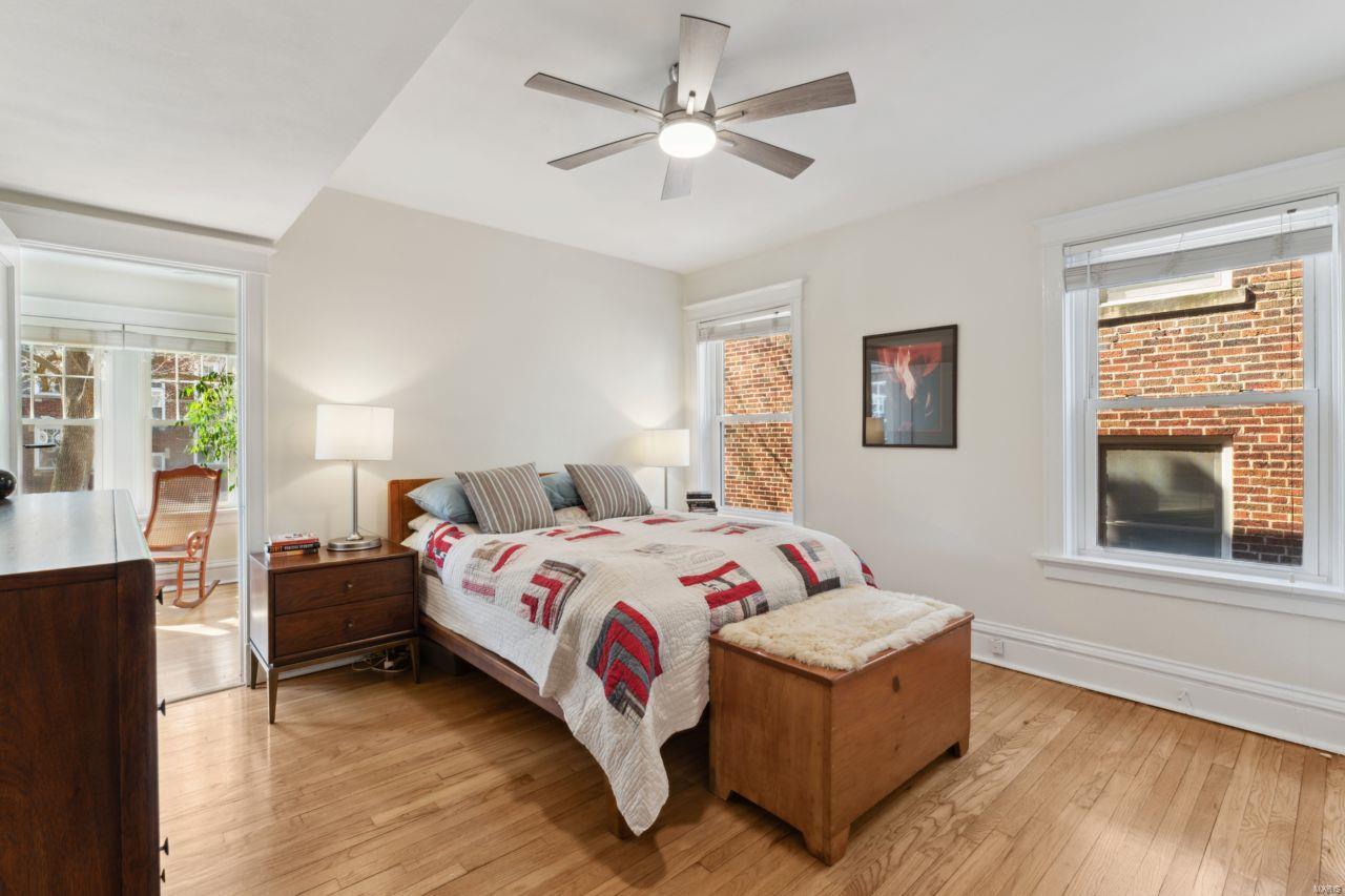 6317 Southwood Avenue Unit: 2W