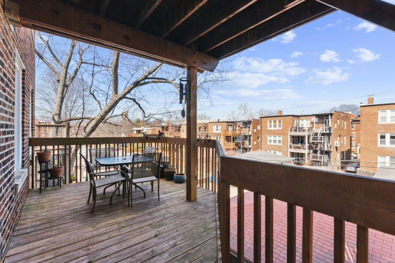 6317 Southwood Avenue Unit: 2W