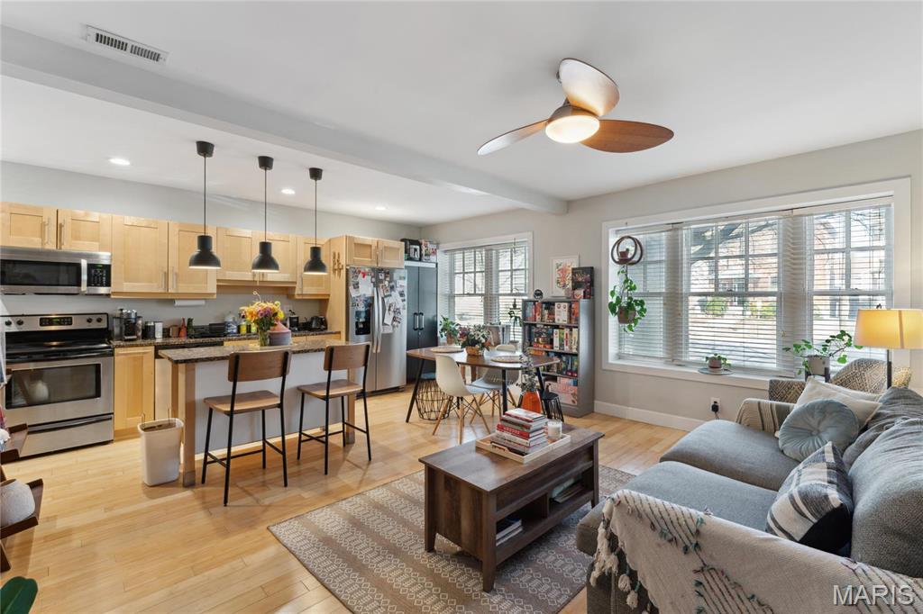 4228 Mcpherson Avenue Unit: 112
