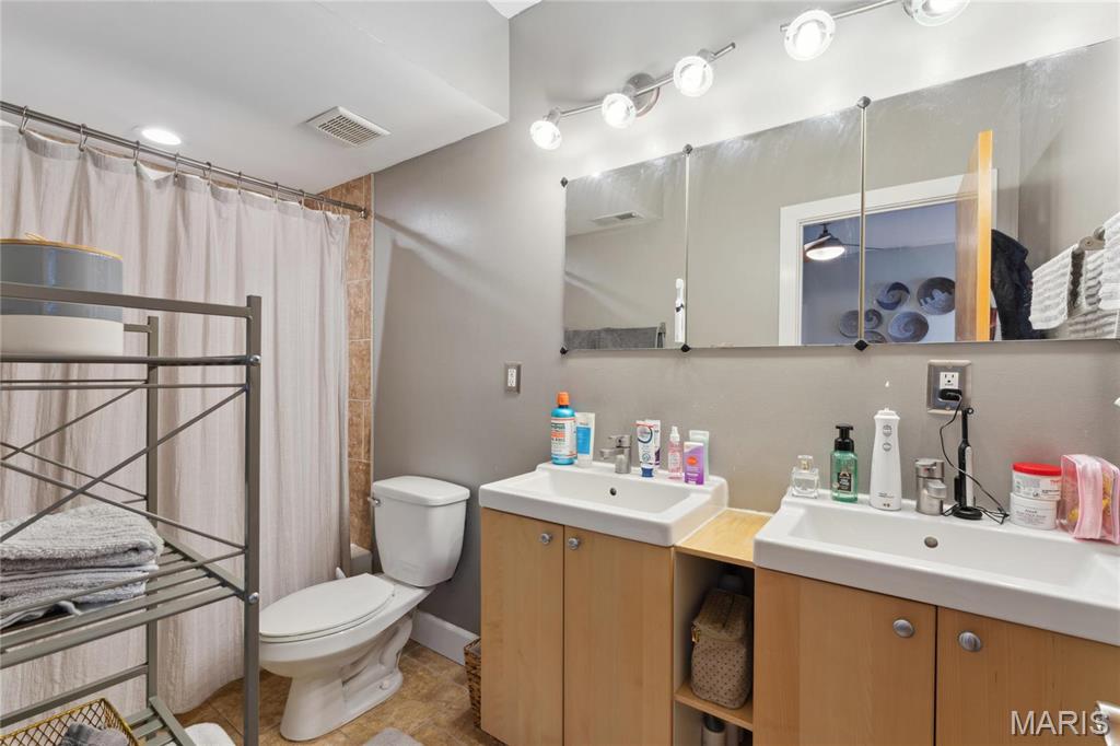 4228 Mcpherson Avenue Unit: 112